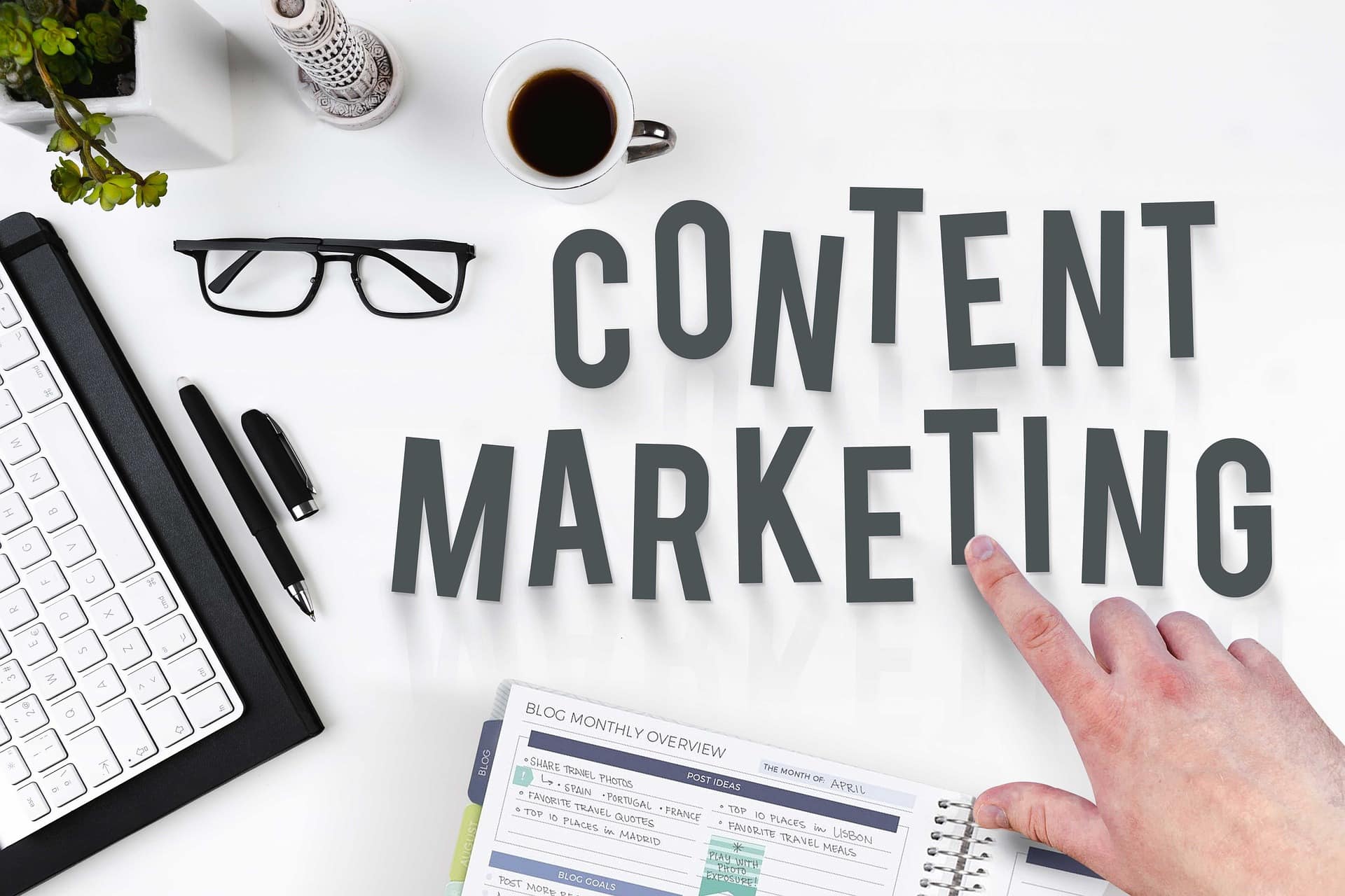 Content Marketing écrit sur bureau